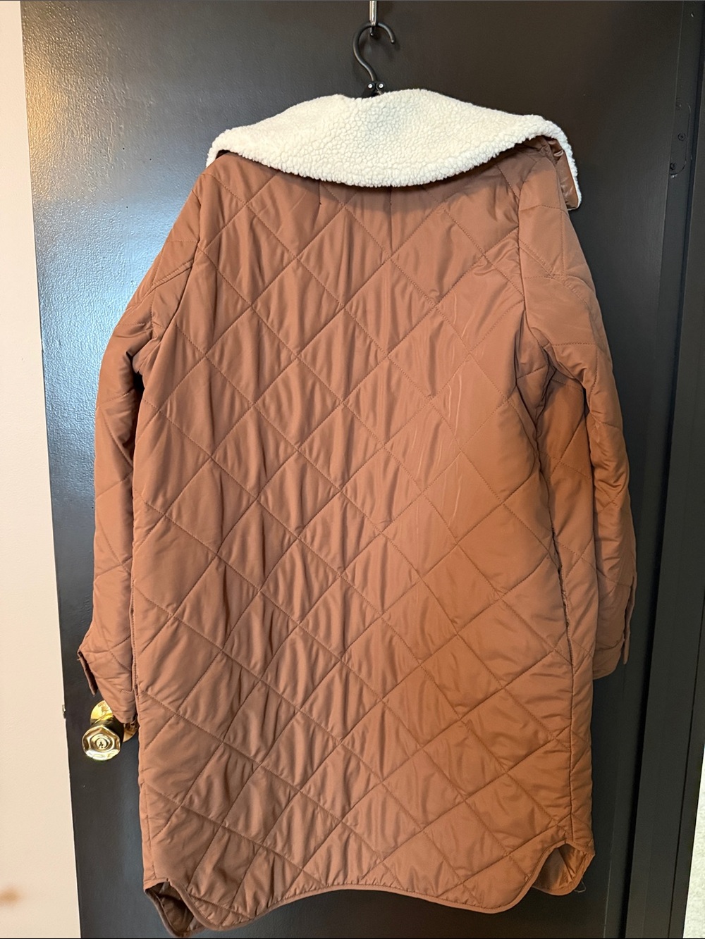 Vero Moda Quilted Brown Puffer Coat with Cream Sherpa Collar - Picture 7 of 8